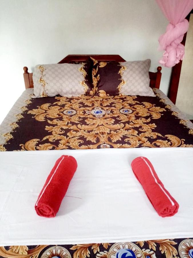 Chandi Mahal Homestay Kandy Buitenkant foto